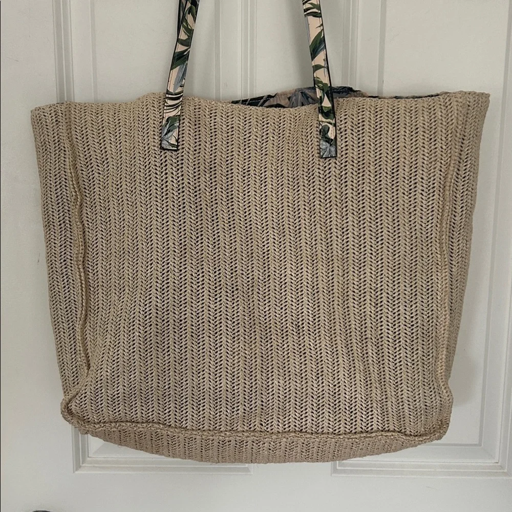 Victoria's Secret 2020 limited edition woven tote bag beige tropical lining